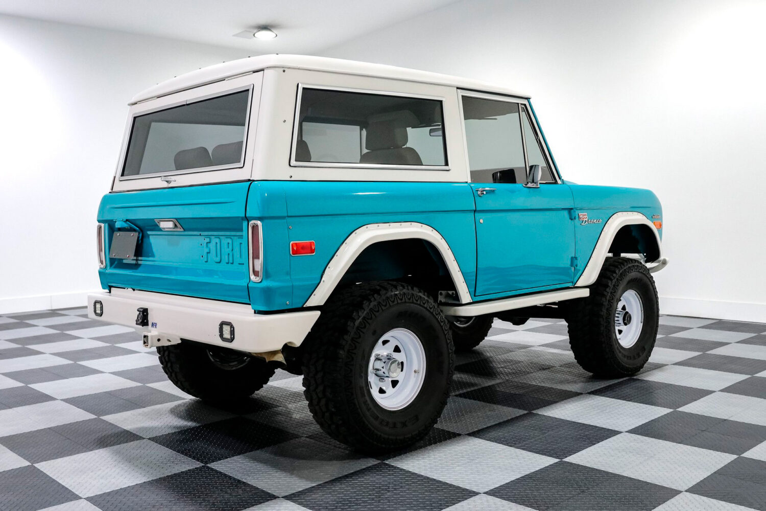 03d1f473-a9f6-49e7-94af-df79e25c965f